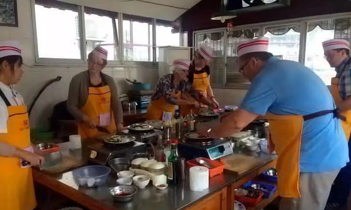Half day Yangshuo Cooking lesson Small Group Tour