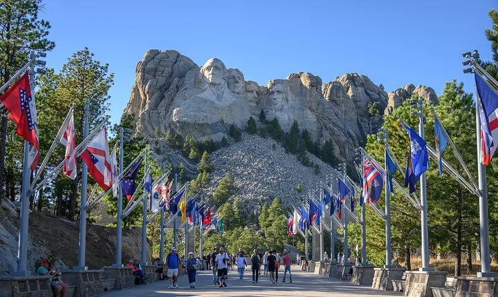 Bus Tour of Mount Rushmore and the Black Hills