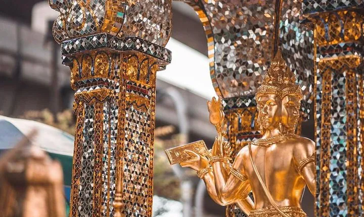 Half-Day Bangkok Shrines Walk & Food Tour