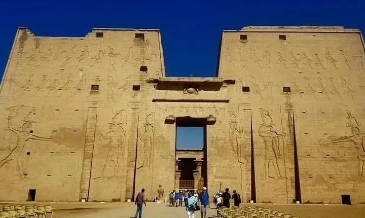 From Luxor: Private Day Trip to Edfu and Kom Ombo
