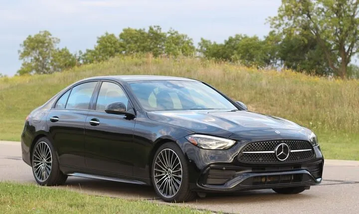 Departure Private Transfer from Oslo to Oslo Airport OSL by Business Car