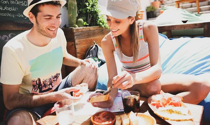 Milan Private Food Tour in Brera District - Gelato, Focaccia, Pastries and Wine