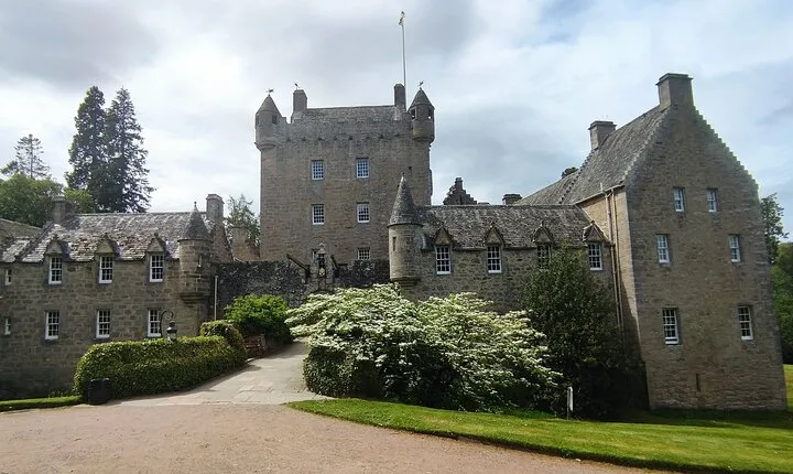 Invergordon Shore Excursion Cawdor Castle Battlefield Clavacairns