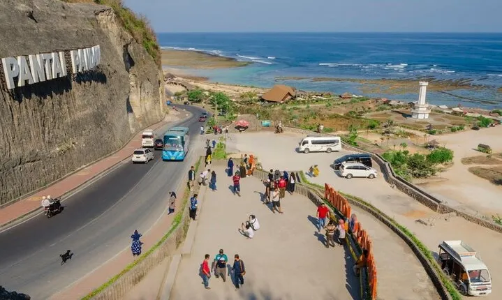 Private Guided Day Tour in Uluwatu