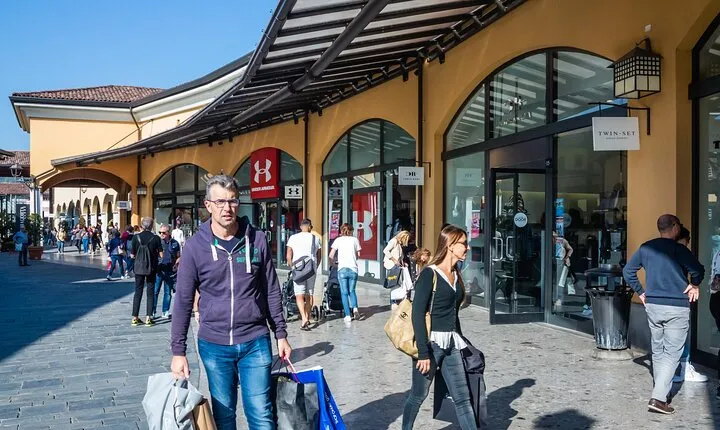 Private Shopping Tour from Rome hotels to Valmontone Outlet