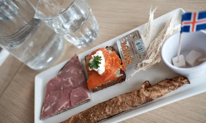 Funky Food & Beer Walk of Reykjavik - Traditional food and history