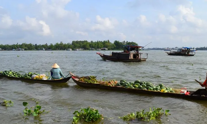 Mekong River Cruise CanTho ChauDoc PhnomPenh 3 days