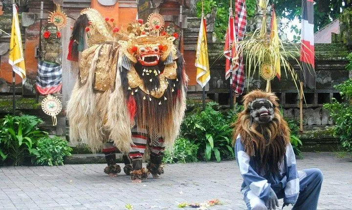 Ubud Village : Culture and Hidden Waterfalls