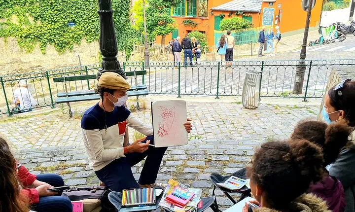 Drawing workshop / creative notebook during an unusual walk in Montmartre