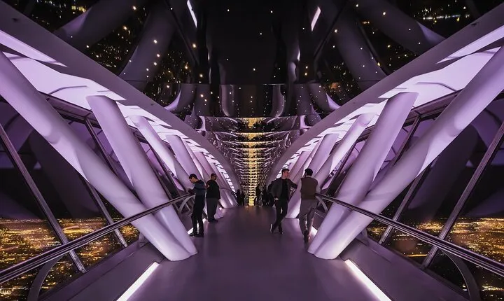 From Skyline to Storyline Skybridge & Diriyah Day Tour