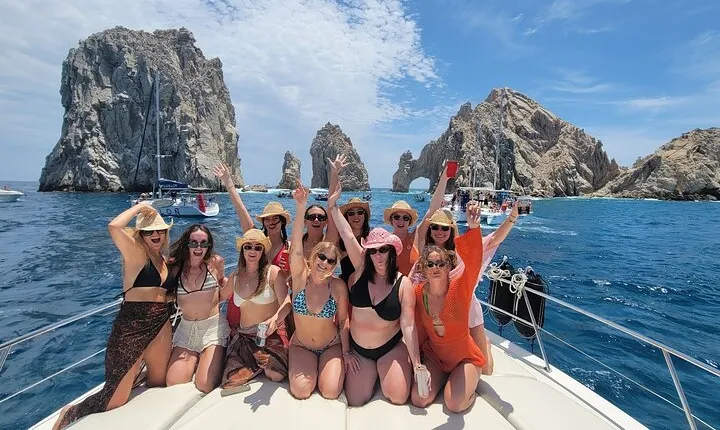 Los Cabos Private Yacht Tour, Water Activities, Lunch and Drinks