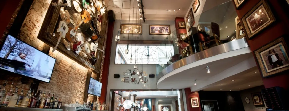 Hard Rock Cafe Brussels: priority seating with meal