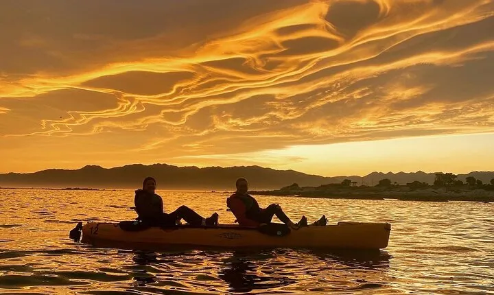 Sunset Kayak tour in Kaikoura