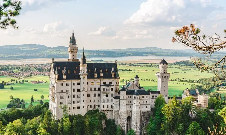 Skip The Line Neuschwanstein Castle Tour from Hohenschwangau