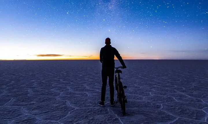 Uyuni: Starlight and Sunrise Salt Flats Tour
