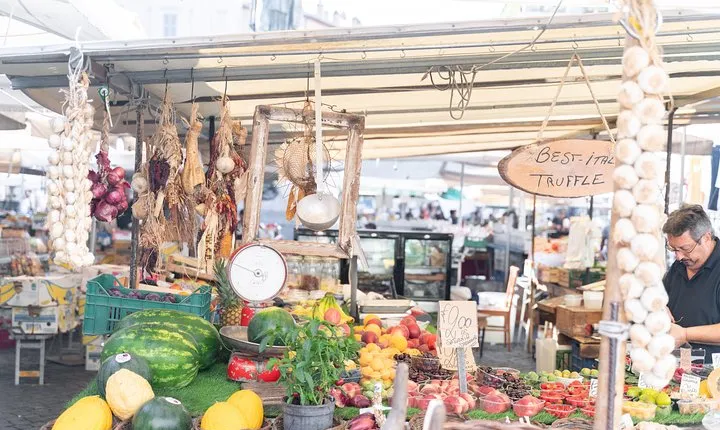 Cesarine: Small Group Market Tour & Cooking Class in Alberobello