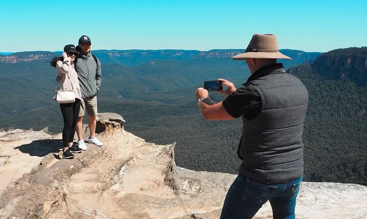 Blue Mountains Small Group Tour with Lunch, Zoo and Scenic World