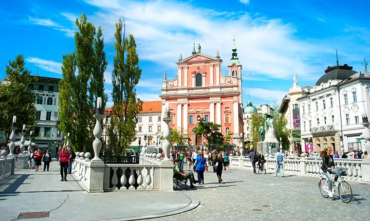 Guided Walk and Funicular Ride to Ljubljana Castle