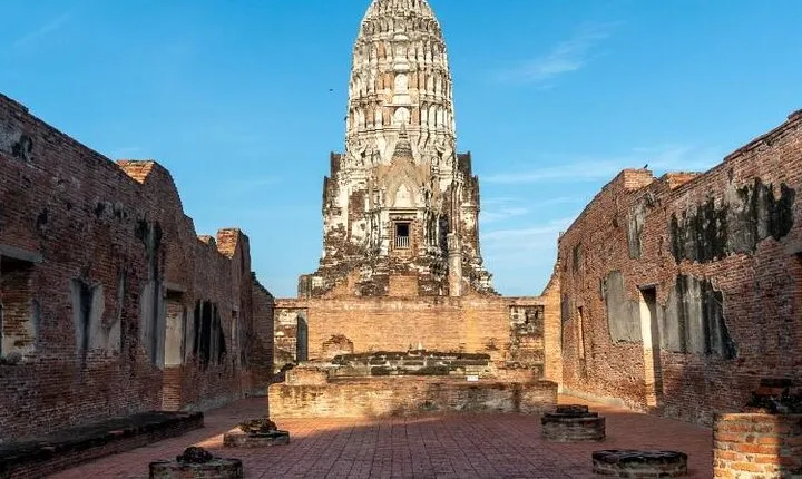 Ayutthaya Three Temple Tour and Scenic Boat Ride Experience