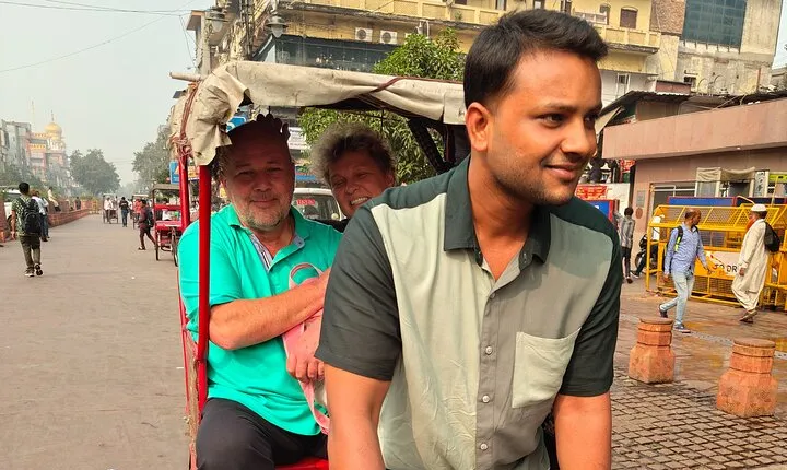 Heritage & Flavors of Delhi: Rickshaw Ride, Spices & Temples