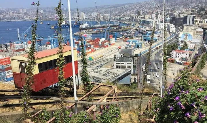 Valparaiso Tour (World Heritage Site) & Viña Del Mar Tour (From Valparaiso)