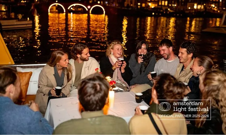 Amsterdam: Light Festival canal cruise + unlimited drinks option