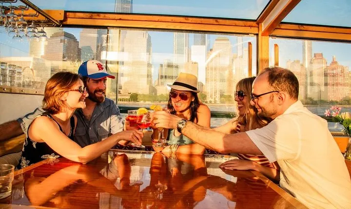 New York City: Champagne, Cheese, Caviar & Sightseeing Cruise