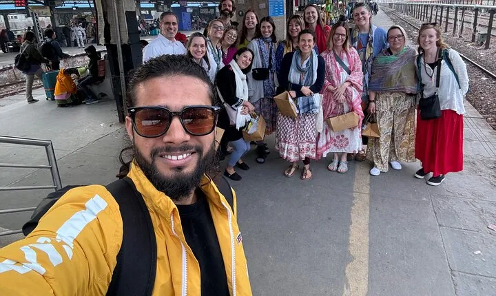 Luxury Taj Mahal and Agra Fort Tour by Train From Delhi