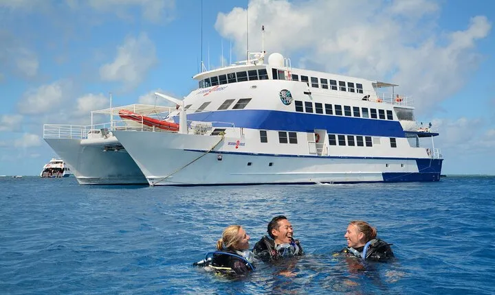 3 Days 2 Nights Cairns Great Barrier Reef Live Abroad Cruise