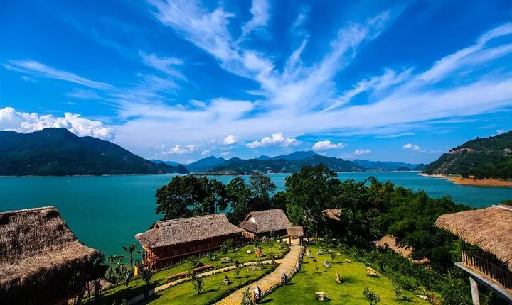 Mai Chau Full Day Group Tour