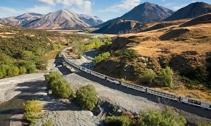 TranzAlpine Train, Arthur's Pass and Castle Hill Day Trip