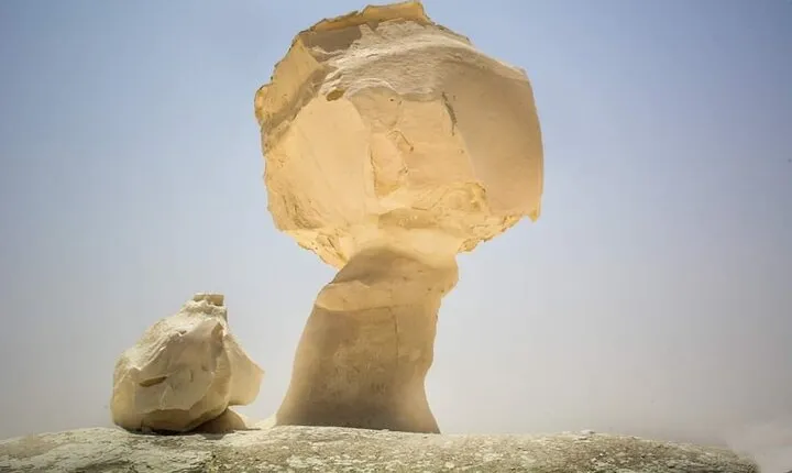 White & Black Desert tour 2 Days 1 night camping from Cairo.