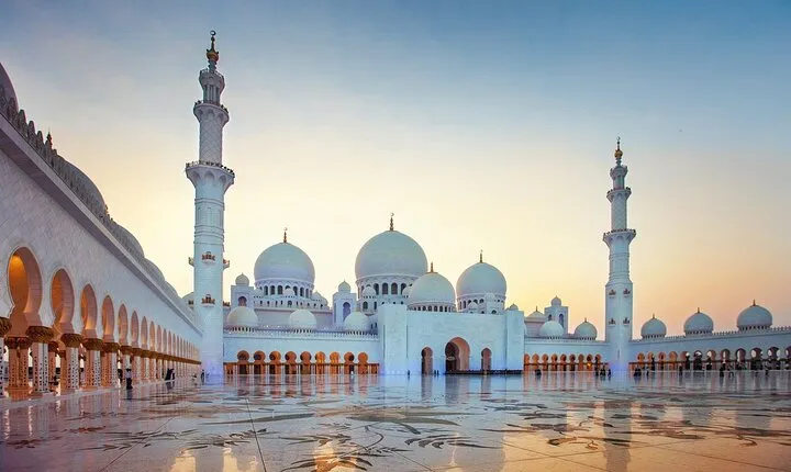 Private Tour To Sheikh Zayed Grand Mosque & Louvre Museum Abu Dhabi From Dubai