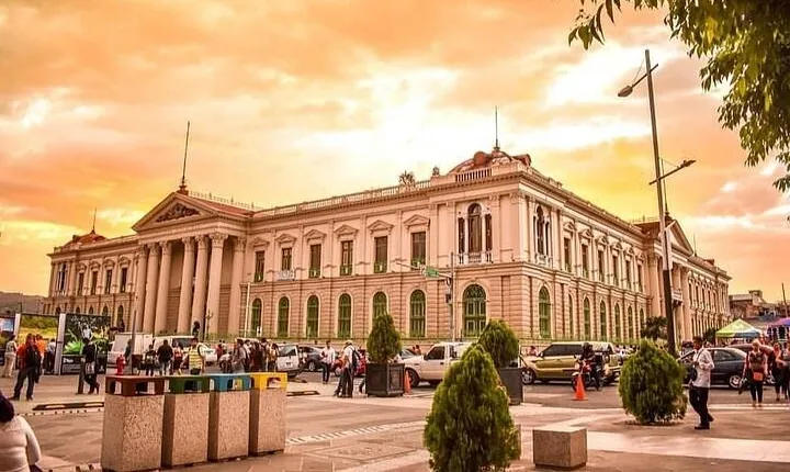 San Salvador Layover City Sightseeing Tour