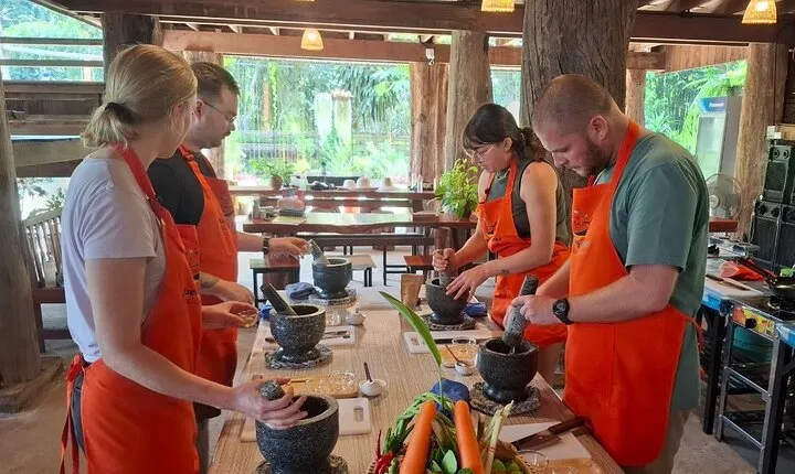 Chiang Mai Lanna Thai Cooking Class with Mae Malai Market