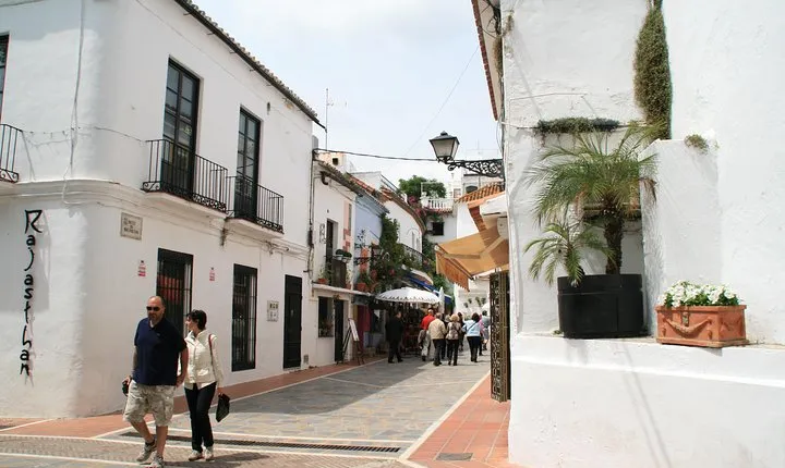 Mijas, Marbella and Banus Day Tour from Costa del Sol