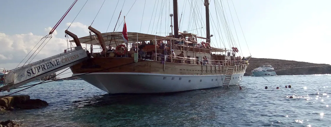 Three Islands Cruise on board 'Faith'