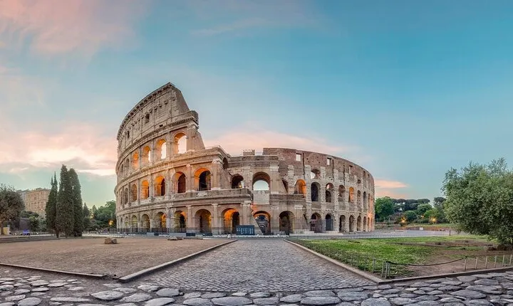Colosseum, Forum, Palatine Hill with audio guide and Arena option