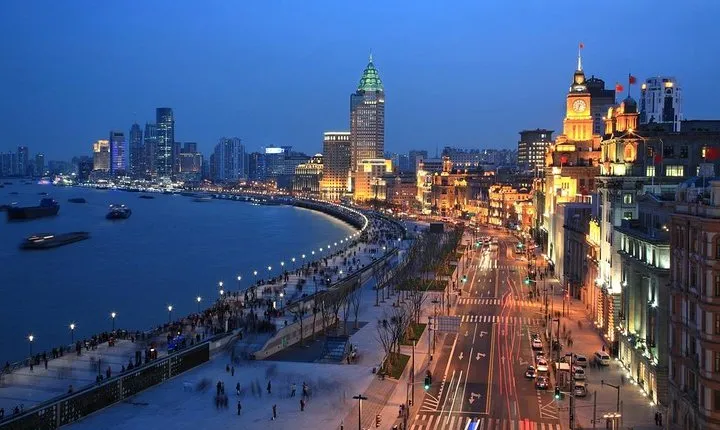 Bund City Sculptures and Fuxing Park Private Shanghai Day Tour