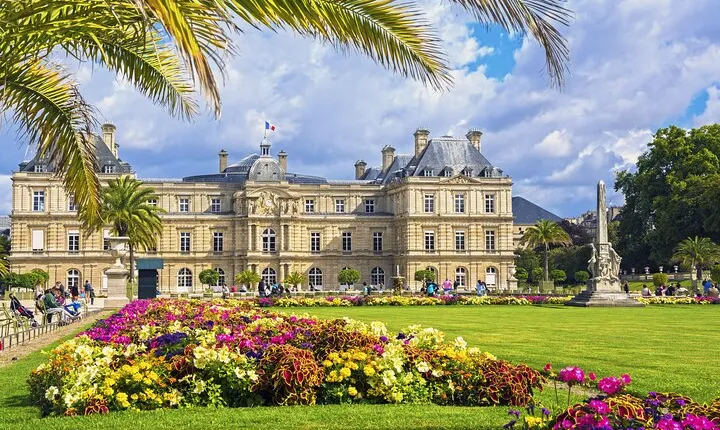 Private Tour of Luxembourg Gardens & Skip-the-line Panthéon 