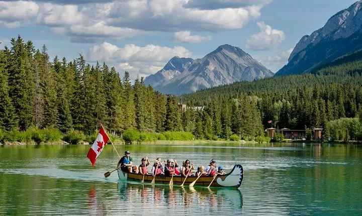 Banff National Park Big Canoe Tour