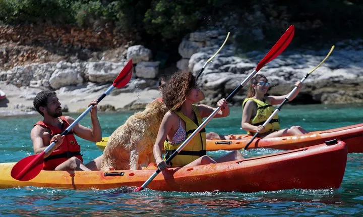 Supetar-Postira kayaking