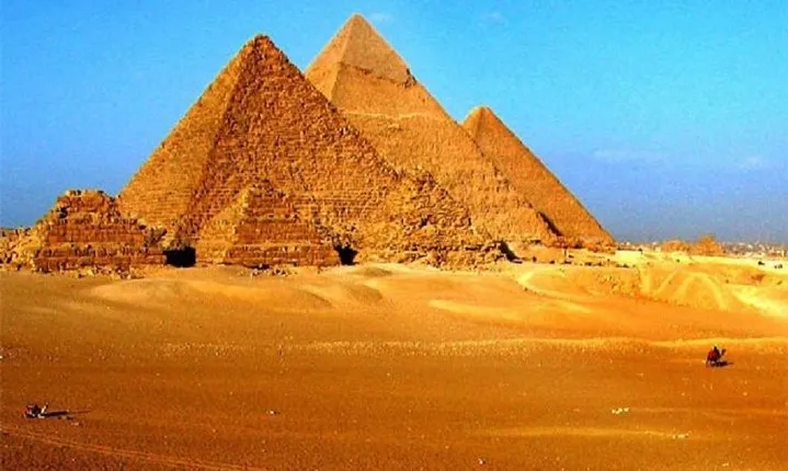 Trip from Hurghada to Cairo.