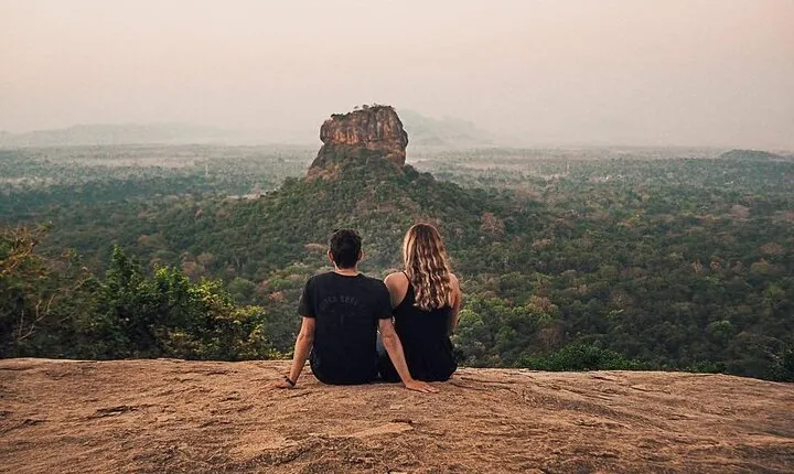 Private Day Tour from Colombo to Sigiriya, Dambulla & Pidurangala
