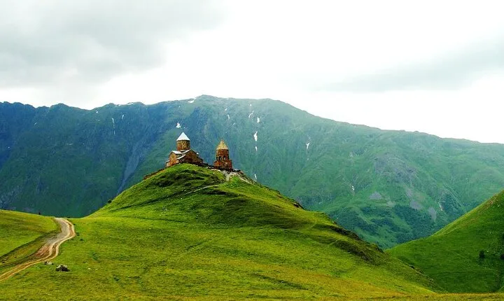 Kazbegi Full-Day Private Tour with Scenic Stops from Tbilisi