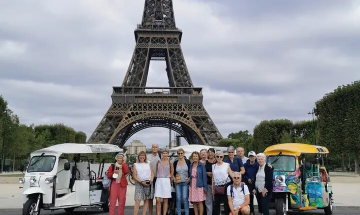 Private Two-Hour TukTuk Tour in Paris