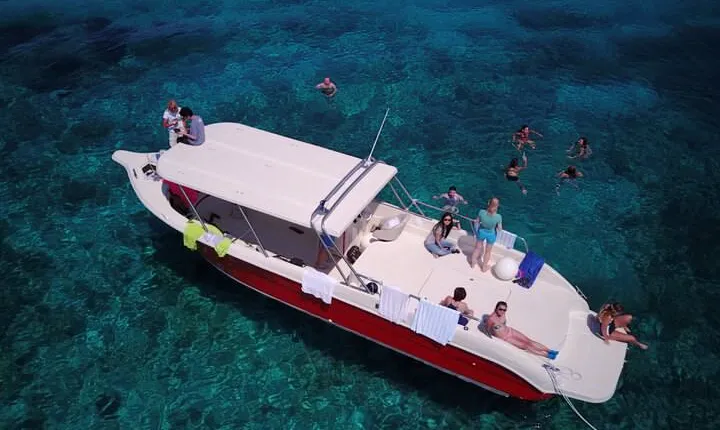 Private Red Rocks and Pakleni Islands beach hopping speedboat tour