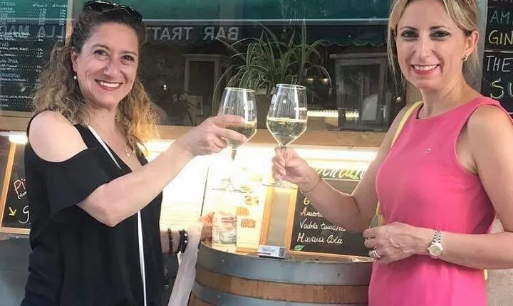 Athens Highlights Easy Walking Tour with Tastings