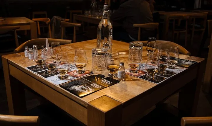 Guided Tour in Aberfeldy Distillery with Connoisseur Experience