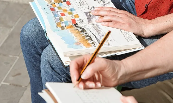 I DRAW Malaga: Art and Drawing Lesson - by OhmyGoodGuide!